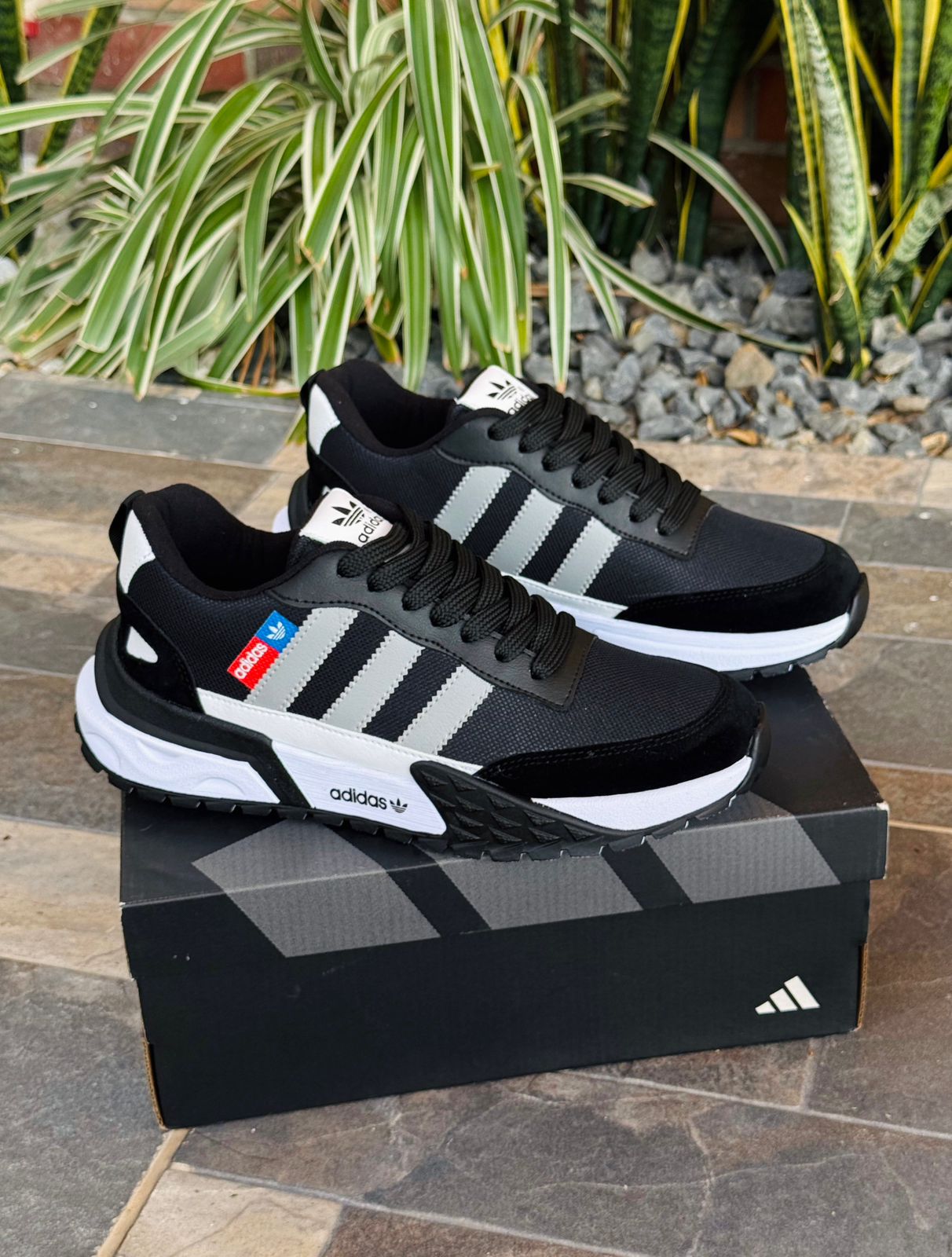 DEPORTIVO ADIDAS - Imagen 2